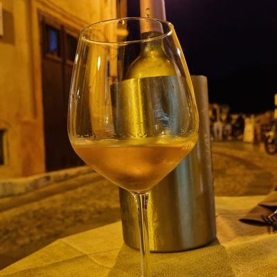 Sempre devi avere in mente Itaca - raggiungerla sia il pensiero costante.
Kavafis