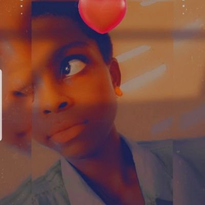 cyfenblinks's profile picture. Smile