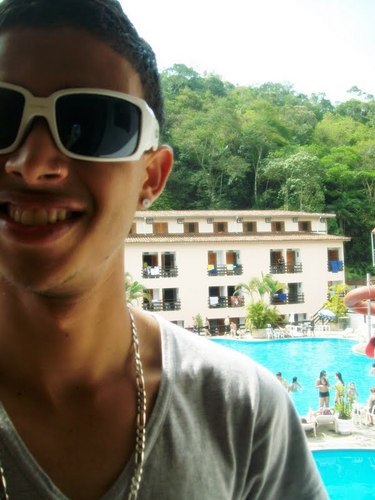 DougsPontes's profile picture. Fuck everything! I say it :)