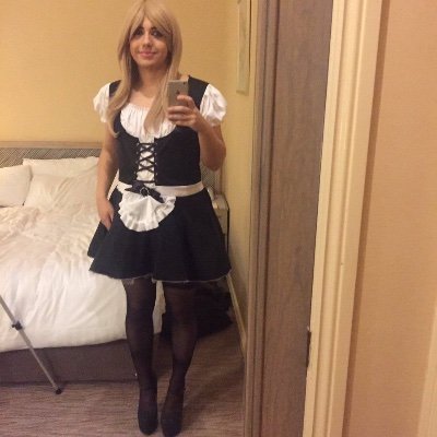 marianaevil1's profile picture. Live laugh love