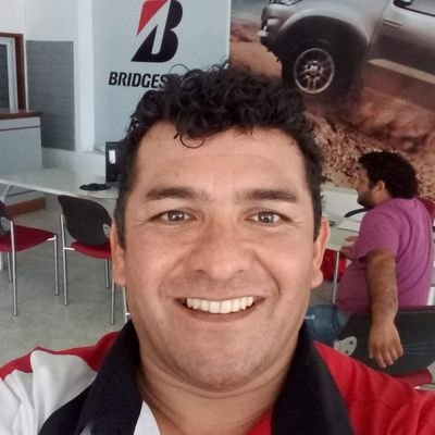 Creyente en Dios/ Humano/ Padre de dos princesas/Liguista/ Orgulloso de mi Ecuador/ Ingeniero Comercial/ Fan de Messi/ Quiteño