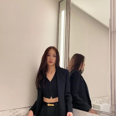 ๐ #FictionalCharacter - Chloe Eloise as Krystal Jung