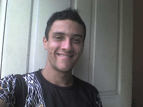 Brasileiro nato,18 anos,Leonino,estudante,adoro balada,mamorar,ficar,etc... http://t.co/yctU03W7S9