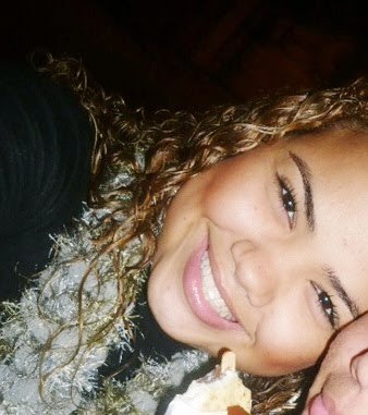 Estudante de Enfermagem, Torcedora fanática do Ceará Sporting Clube, Católica e apaixonada pela minha família!