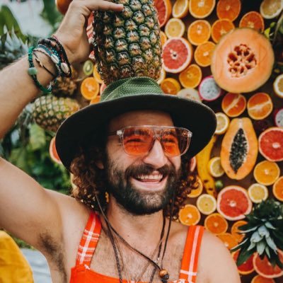 EL NIÑO FRUTO TULUM- 🍊🍉🍍 DELIVERING FRESHNESS AROUND THE GLOBE, FEEL THE FRUIT! @cryptopapayas 🟠 Resident artist and NFT curator at @polygonstudios