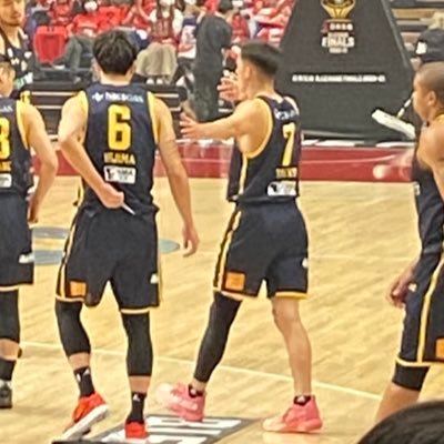 vanimomo1219's profile picture. 01' (22) @mako6hieji @kaitoews7 @veeeeeeeeeeo