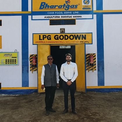 ANNAPURNA BHARATGAS , NARAINA
Assistant Director
BPCL💛
INDIAN
Follow us
Twitter, Facebook,Instagram - annapurna139689