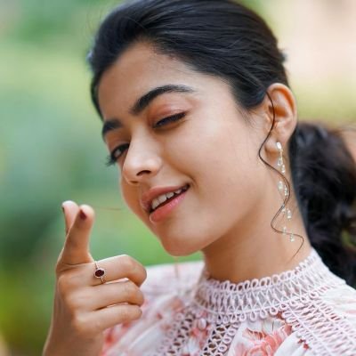 To The Fans World To @iamRashmika And Addicted To RashmikaMandanna 💛