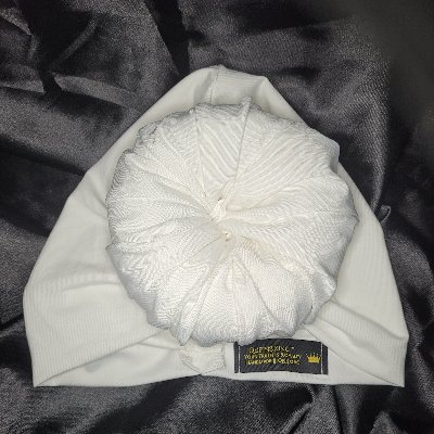 QueenAndKingJJ's profile picture. Founders of Queen&King™ 
👑Our Headwrap Collection👉🏾NO WRAPPING REQUIRED. 
🛒Shop Our Crowns&Treasure 4 Women&Men.