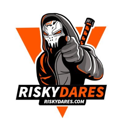 😈Nice guy with a evil mind.
🔥Edging, FinDom, Exposure, ...
🎲Kinky Games
🔁Switch and proud
Join The Darkroom: https://t.co/ibAGxNU478