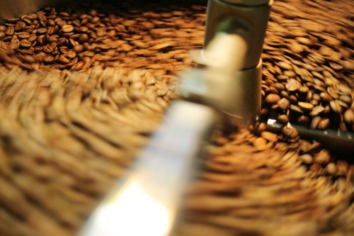 Snowy Mountains Coffee is a boutique wholesale, Roastery located in the NSW Alpine Region.