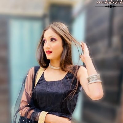 Model n actress 👑👑 Believe in karma😇😇 My attitude depends on ur behaviour 😇😇