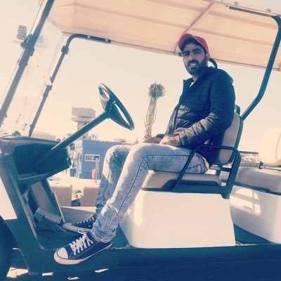 sadaqatnazir1's profile picture. Trader