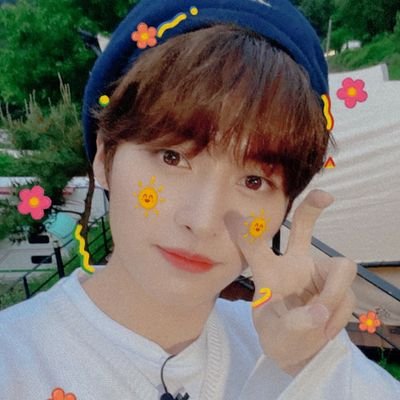 matchacheesy's profile picture. 𝘪 𝘧𝘦𝘦𝘭 𝘭𝘪𝘬𝘦 𝘐'𝘮 𝘭𝘰𝘴𝘵, 𝘴𝘵𝘶𝘤𝘬 𝘪𝘯 𝘵𝘩𝘦 𝘥𝘢𝘳𝘬. 𝘪'𝘮 𝘴𝘵𝘢𝘳 𝘭𝘰𝘴𝘵. 🐰🐺🐶