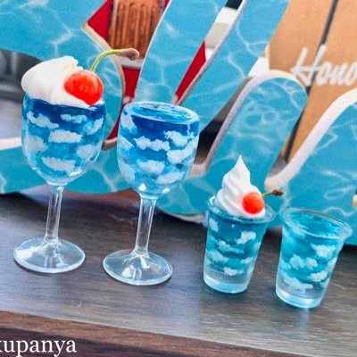 好きな事して生きていく🏃♀️ 動きのある食べ物をテーマに活動してます!たくぱん屋の作品は全てたくたくが考え作製しています。無断転載、盗用盗作、誹謗中傷は対処を致します。文鳥2羽(2020.11と2022.12)とボタンインコ(2015.6)と保護犬(一歳)一緒に暮らしてます。ペット垢→@kutakuta26