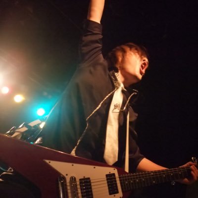 ギター。Chain Disaster (@ChainDisaster)、Dokuro Cult(@DCult58089)、紅番区、シローズ、元風里銃、dark fosest。 ライブの日は雨率が高いのです。