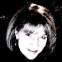 Karen Lowe - @karenannlowe Twitter Profile Photo