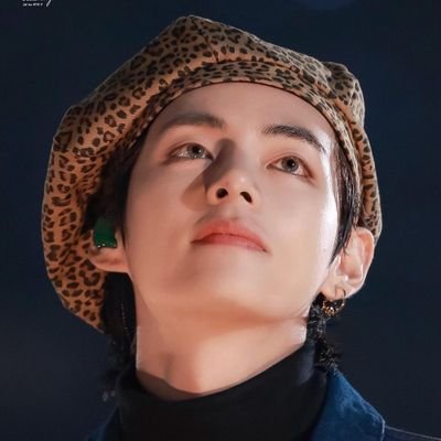 V with luv
📍18+