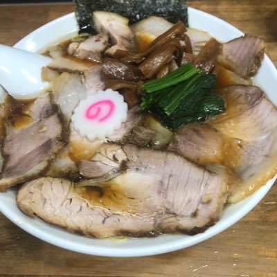 飲食店の店長歴約30年 (ホテル フレンチ 中国料理 日本料理 イタリアン ) ラーメンで感動したい‼️美味画像をみんなで共有しよう❣️コロナ禍でアニメにハマりました❗️コスパのいい店を応援も兼ねて ポストします📣名物料理、デカ盛り❣️ペット大好き❤️知識感性ないのに絵画イラスト見るのが好き❤️