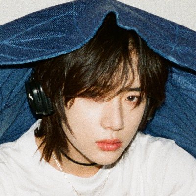 soinfinitesimaz's profile picture. she/her ▫️ multi