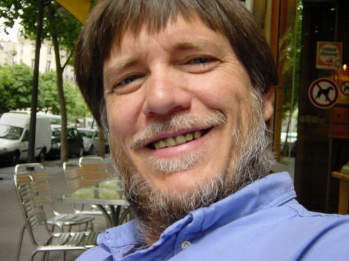 LABobby's profile picture. Live Music addict, Computer scientist