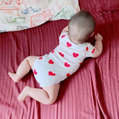 2020年8月に2人の子持ちの旦那さんと国際結婚&可愛いベイビー出産。ぽっちゃりダヴィデ(旦那さん)、キムチ13歳👦(継子)、ババパイパイ10歳👦(継子)、ラブリー4歳👶(実子)、妊娠6ヶ月。初婚ステップファミリー奮闘中。無言フォローお許しください(。-人-。)※アルバイトフォローはブロックします。