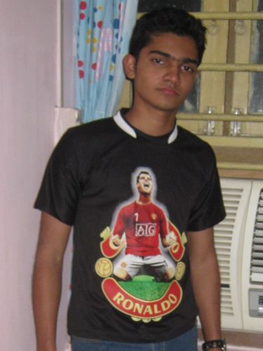 I luv makin friends............so u be gud to me n il be gud to u.......................