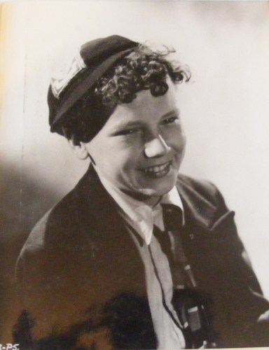 Games site for all, learn,play and share games at the emporium.Tribute to Just William actor William Graham with memrobilia pictures of film scripts and more.