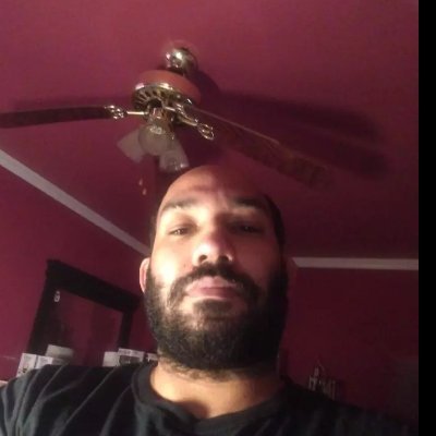 gusvails3's profile picture. 