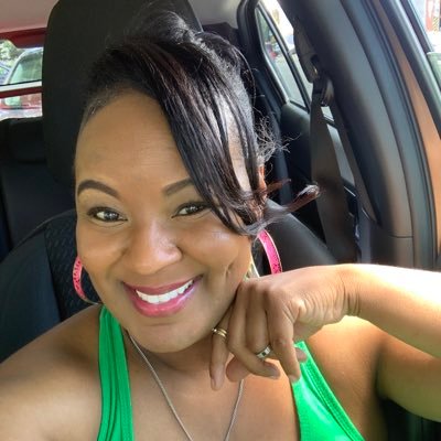 LoveNFebruary's profile picture. 