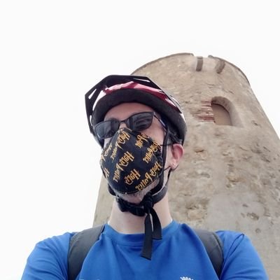 SysAdmin & Linux & Plesk.
Catalán de SantaKo, aprendiendo a ser malagueño en Málaga.
Bicycling, CiFi, Boardgames, RPG, Translator.