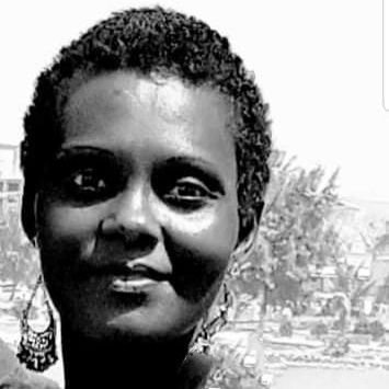 KDaroun's profile picture. Dans la barque de mes rêves, naviguer est un amour, les 🌊, les Flots, les vents, le ☀️,  les étoiles, la 🌒.... obéissant à la plus infime de mes pensées.