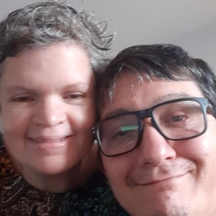 ser comprensiva, madre de Xiomara fanática de los van van y profesora diferencial