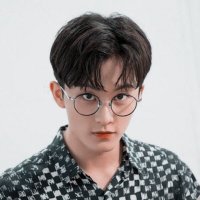 Mark (@minhyung___) 's Twitter Profile