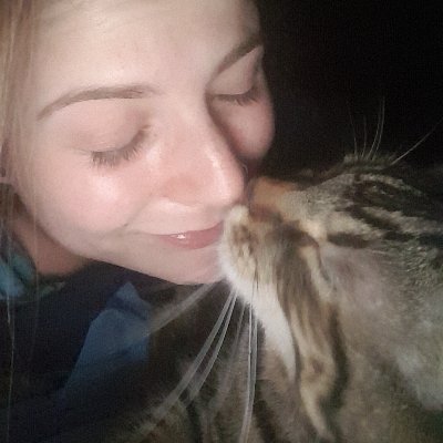 abbiebechard's profile picture. wee