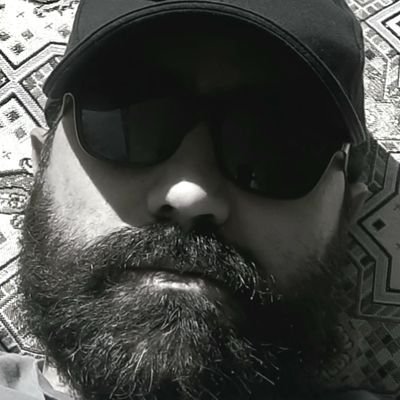 Rezadvrz's profile picture. 