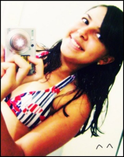 '' Muitos irão me julgar, mas cabe a miim a decisão de me importar ou não.''
!