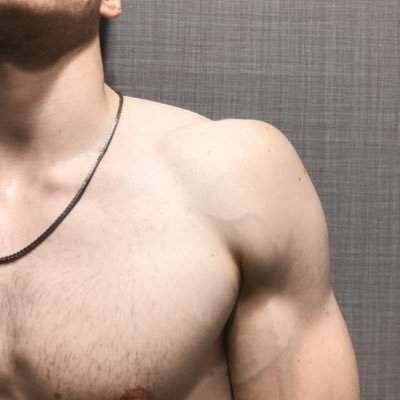 Hi! I'm Stanislav, your regular Easter European guy who loves playing with his meat. Cum and enjoy!