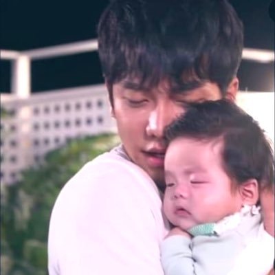 Rhizajhane_28's profile picture. I love EXO, Lee Seung Gi and ZTAO 💕 I love basketball too.