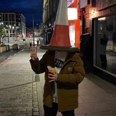 name_calum's profile picture. calum:)