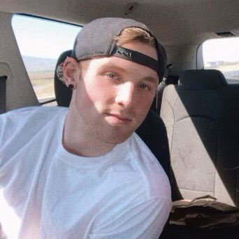 proach25's profile picture. ✭🖤could’ve played for the Dallas Mavericks but they found crack in my jacket