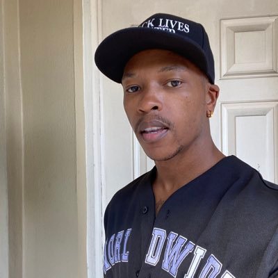 LlKewl's profile picture. F*ck the world, I’m a walking erection