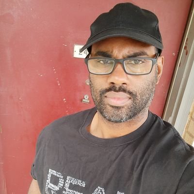 Poet of 7 books. All on Amazon. AI Enthusiast. Founder of 'The AI Times'. Link to read magazines and subscribe. https://t.co/Ft4qNWNd0h