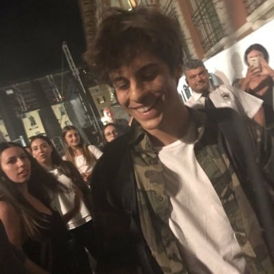 mile_bass's profile picture. boh ciao pubblico cose a cazzo