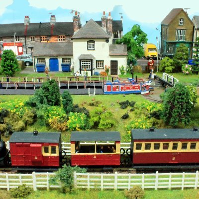 A narrow gauge (009) model railway built in a narrowboat.