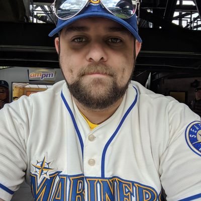 Huge Seattle area sports fan (Mariners⚾ Seahawks🏈 Sounders⚽ Storm⛹️‍♀️Sonics⛹️Seawolves🏉 Reign⚽ and Kraken🏒 😎); Uncle; Gamer; and outdoor enthusiast.