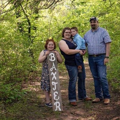 40 years old(it's just a number), Welder @landpride, KS FFA Alumni has-been, 4H dad in training, husband to Melissa, daddy to Anna and Ryan