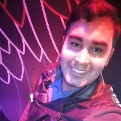 estudante de gastronomia , e gerente administrativo amo animais de estimação . amo Netflix , chocolates , amantes de jogos.