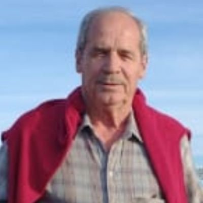 Los necios y los soberbios tienen un rasgo en común, nunca escuchan la opinión de los demás.
Gonzalo Sáenz