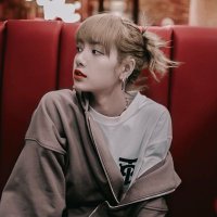 M A X (@lisa_xix_) 's Twitter Profile